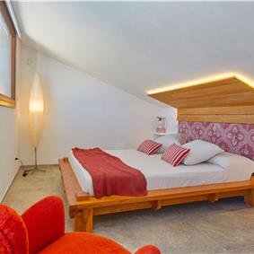 4  bedroom villa with pool, Scopello, sleeps 8